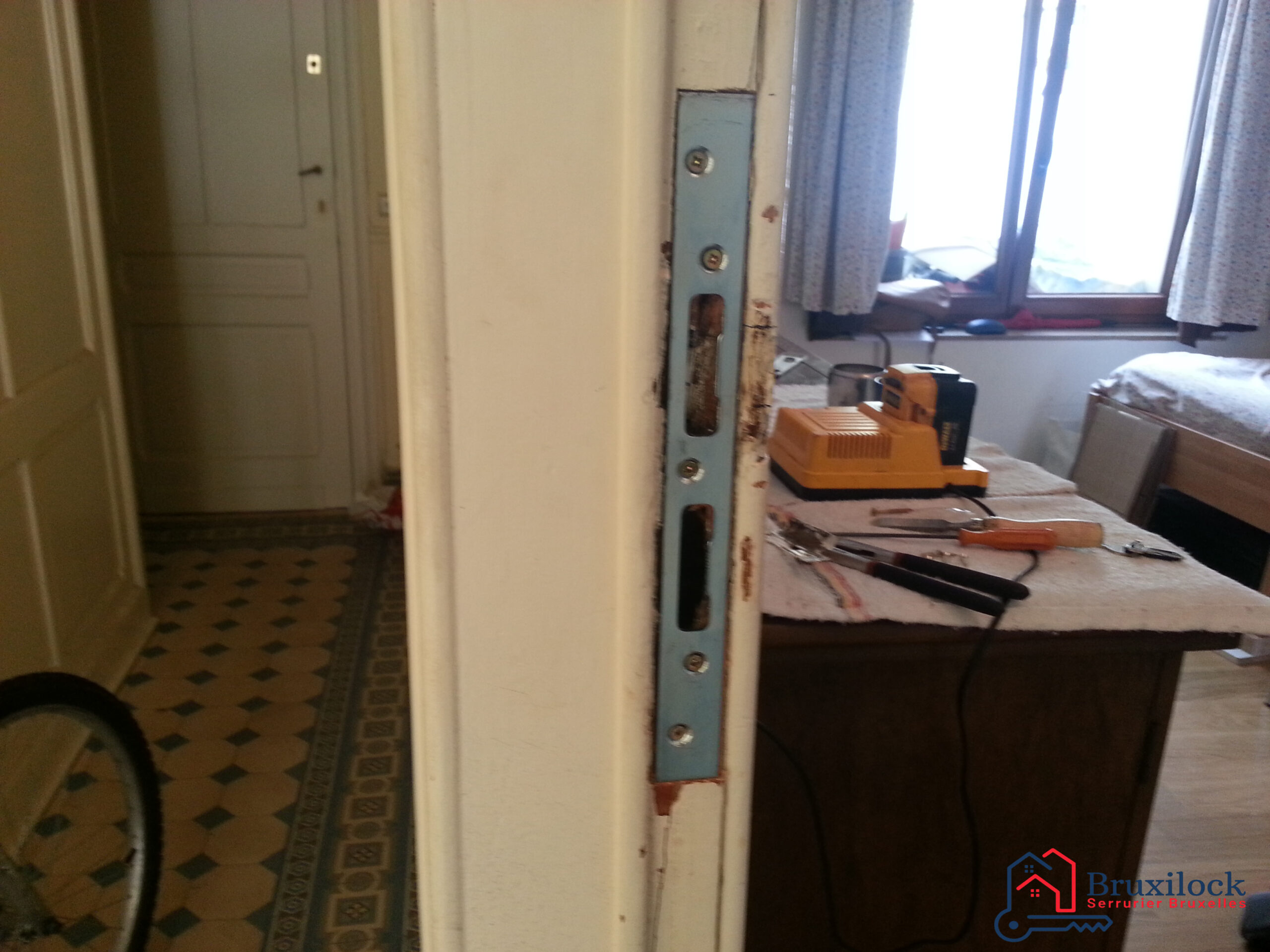 Ouverture de porte à Bruxelles par Bruxilock Serrurier 1180 Uccle Bruxelles